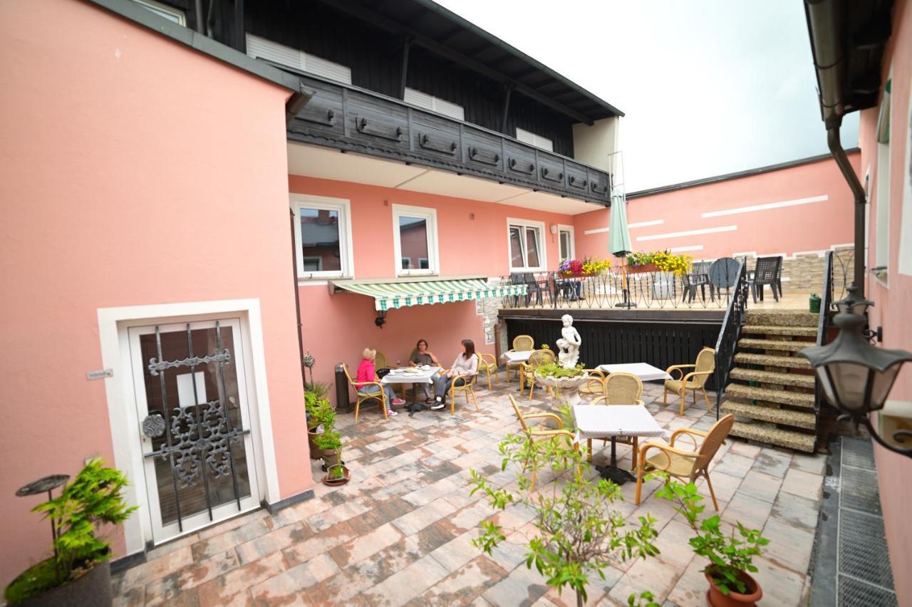 Hotel Zrenners Garni Валдзасен Екстериор снимка