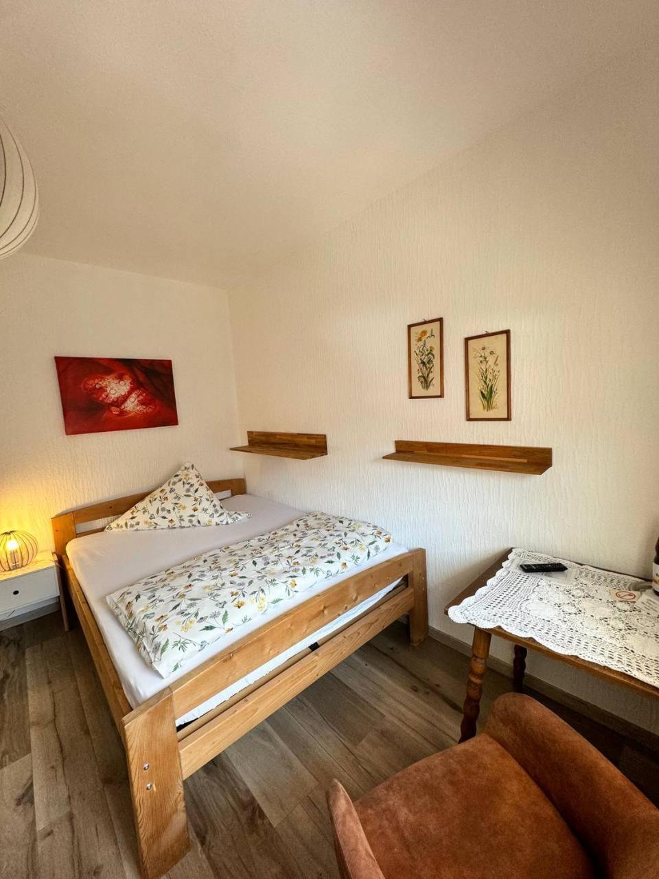 Hotel Zrenners Garni Валдзасен Екстериор снимка